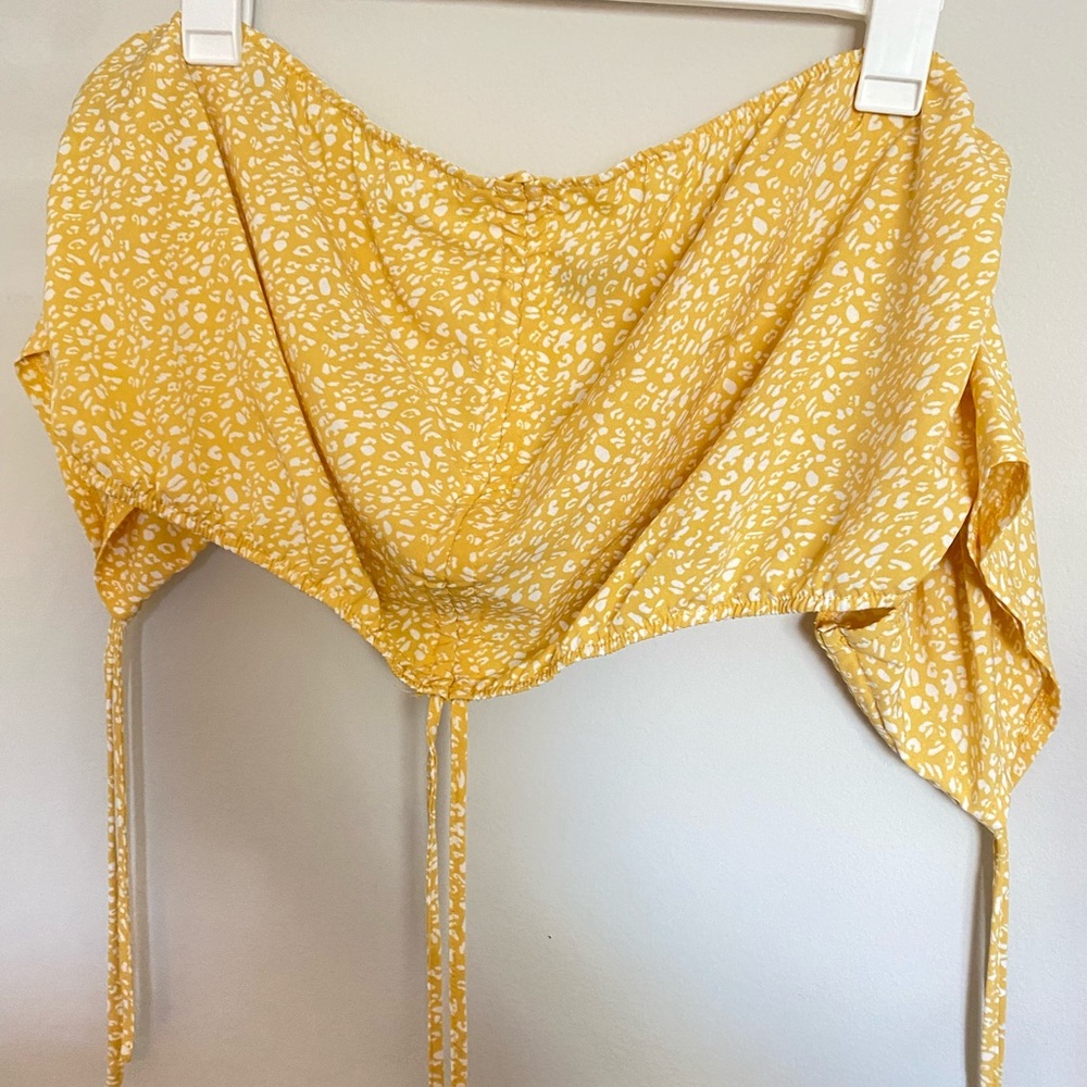 Yellow Set - Picture 4 of 6